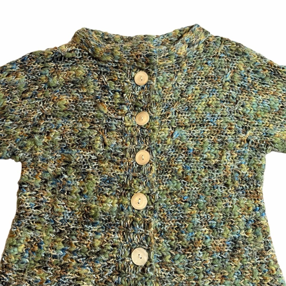 Leo & Nicole Green and Blue Knit SweaterLeo & Nicole Chunky Boucle Knit Cardigan